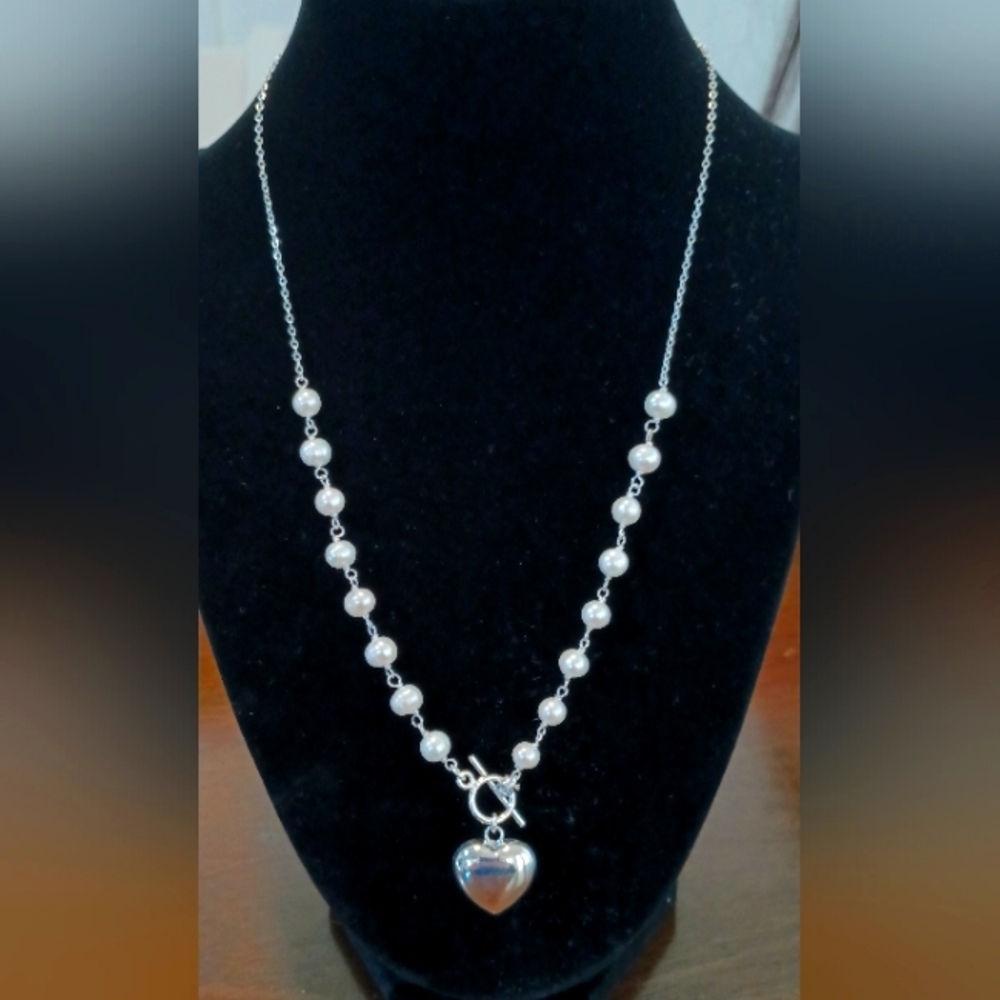 Freshwater pearl Necklace with Chunky Heart Pendant .925 silver